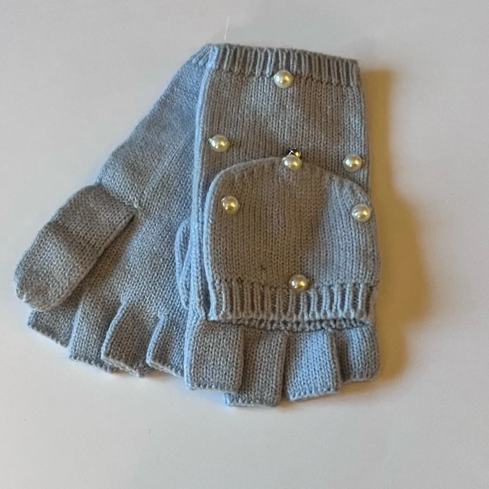 KATE SPADE PEARL EMBELLISHED POP TOP WOOL/ACRYLIC FINGERLESS GLOVES BLUE FOG NWO